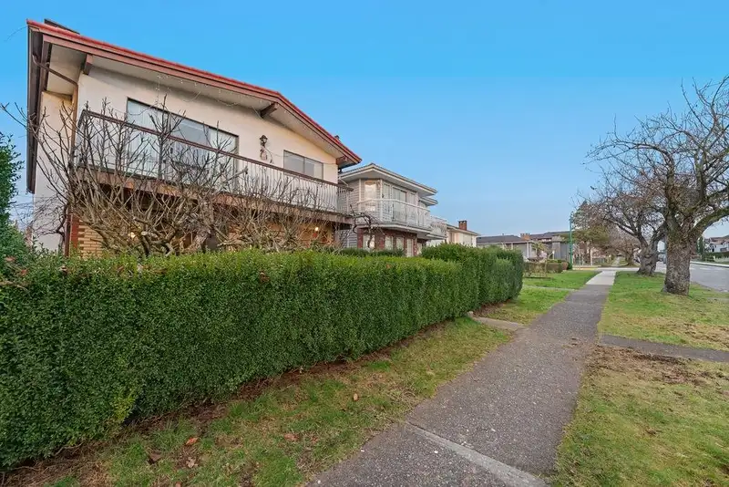4581 UNION STREET - photo 2 of 37