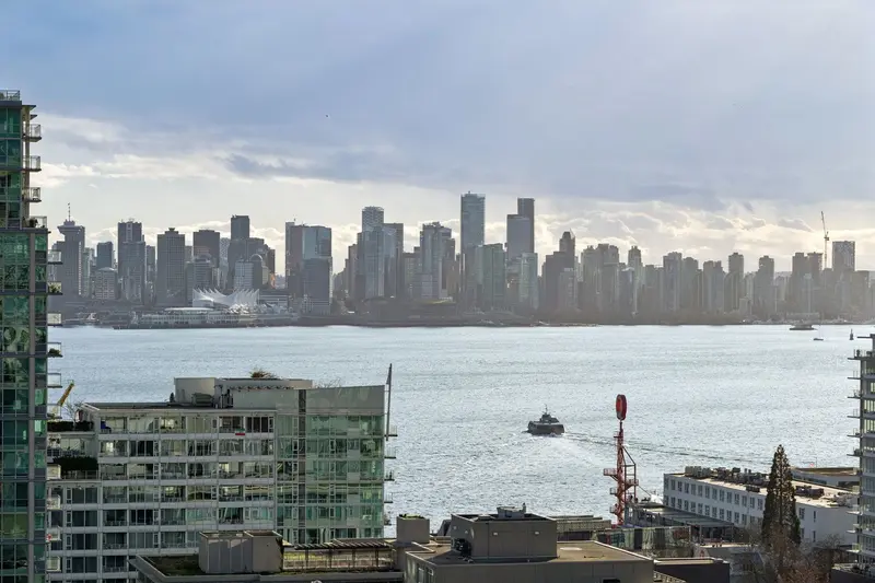 602 131 E 3RD STREET - photo 1 of 25