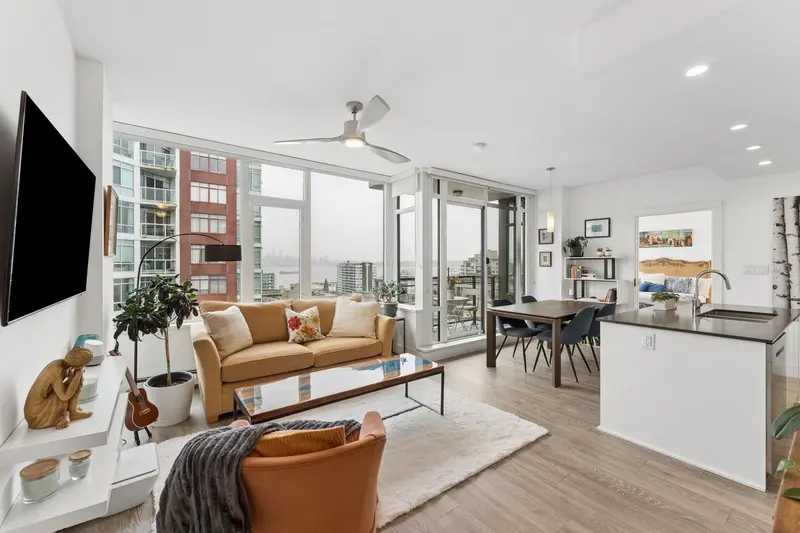 602 131 E 3RD STREET - photo 4 of 25