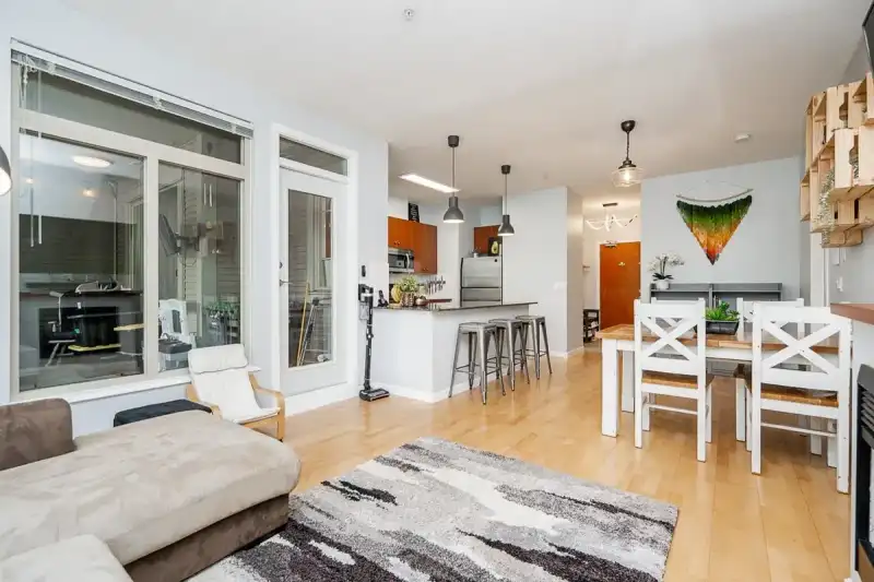 232 10180 153 STREET - photo 1 of 39