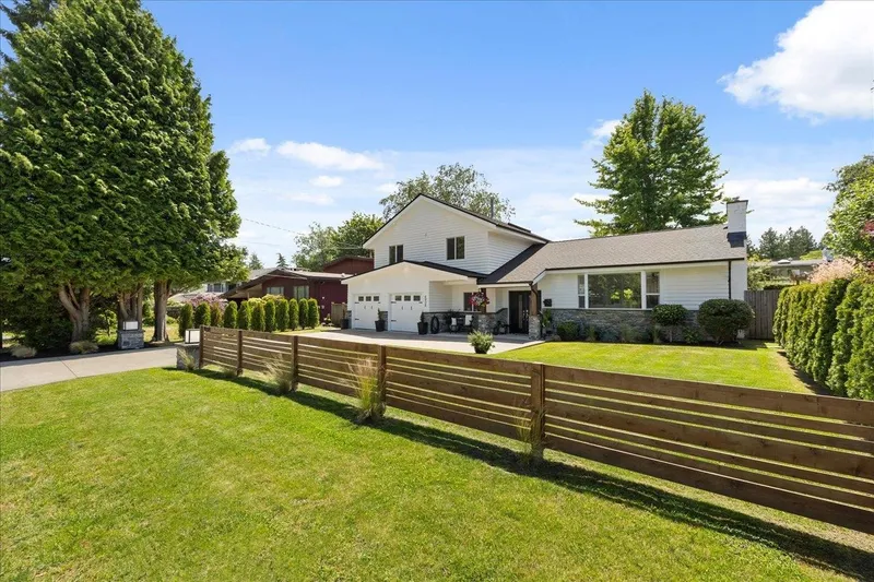 4934 12 AVENUE - photo 2 of 25