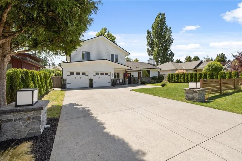 4934 12 AVENUE - photo 3 of 25