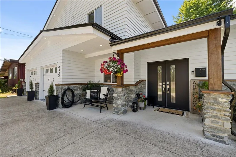 4934 12 AVENUE - photo 4 of 25