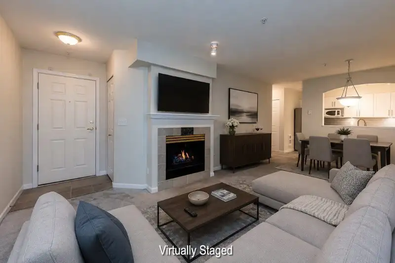 79 6588 SOUTHOAKS CRESCENT - photo 3 of 23
