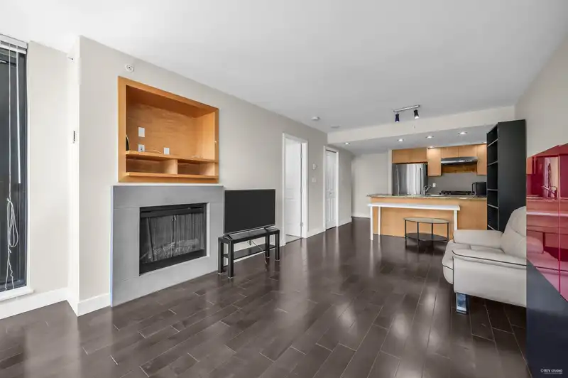 609 9180 HEMLOCK DRIVE - photo 4 of 26