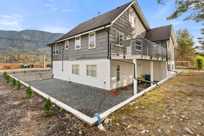 11186 FARMS ROAD - photo 2 of 25