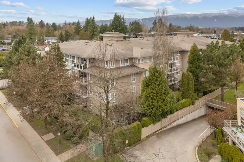 213 22255 122 AVENUE - photo 4 of 30