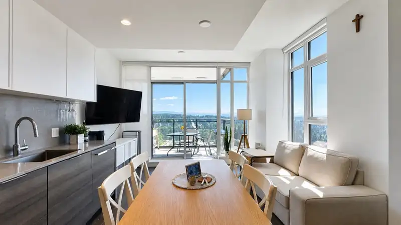 1403 1045 AUSTIN AVENUE - photo 1 of 20