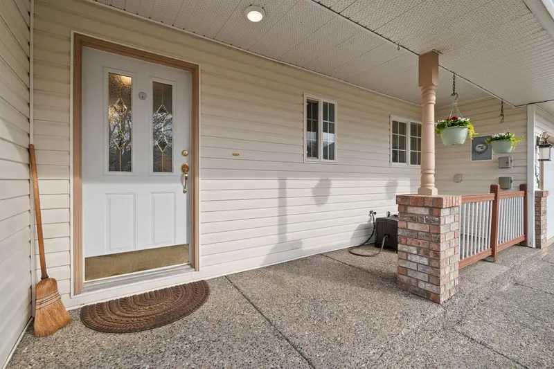 5450 ALPINE CRESCENT - photo 2 of 25