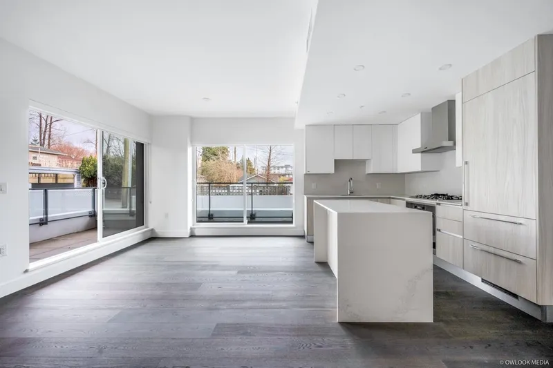 105 477 W 59TH AVENUE - photo 3 of 9