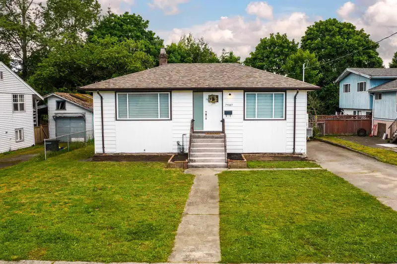 7987 GRAHAM AVENUE - photo 1 of 27