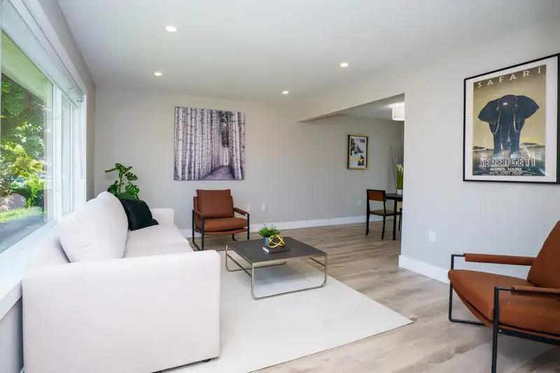 7987 GRAHAM AVENUE - photo 3 of 27
