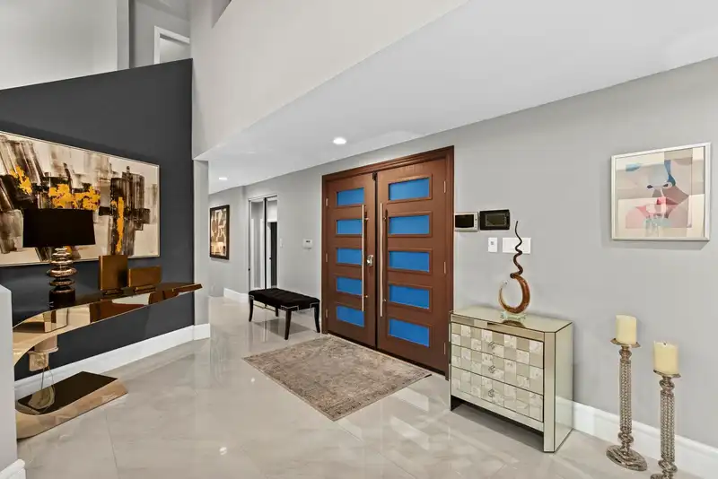 1130 EYREMOUNT DRIVE - photo 3 of 40