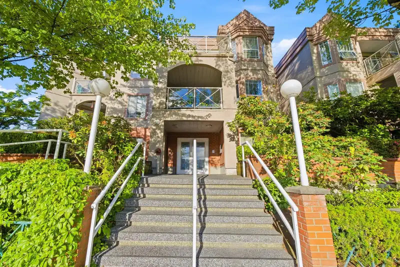 102 2380 SHAUGHNESSY STREET - photo 1 of 27