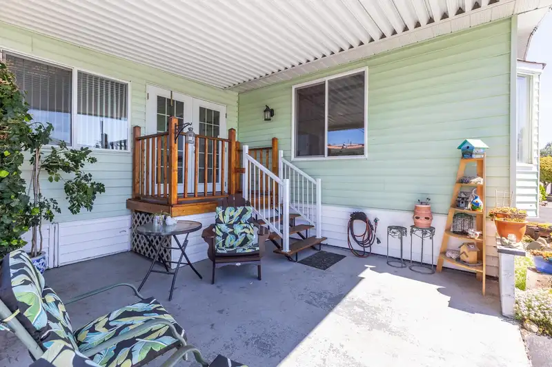 230 27111 0 AVENUE - photo 3 of 33