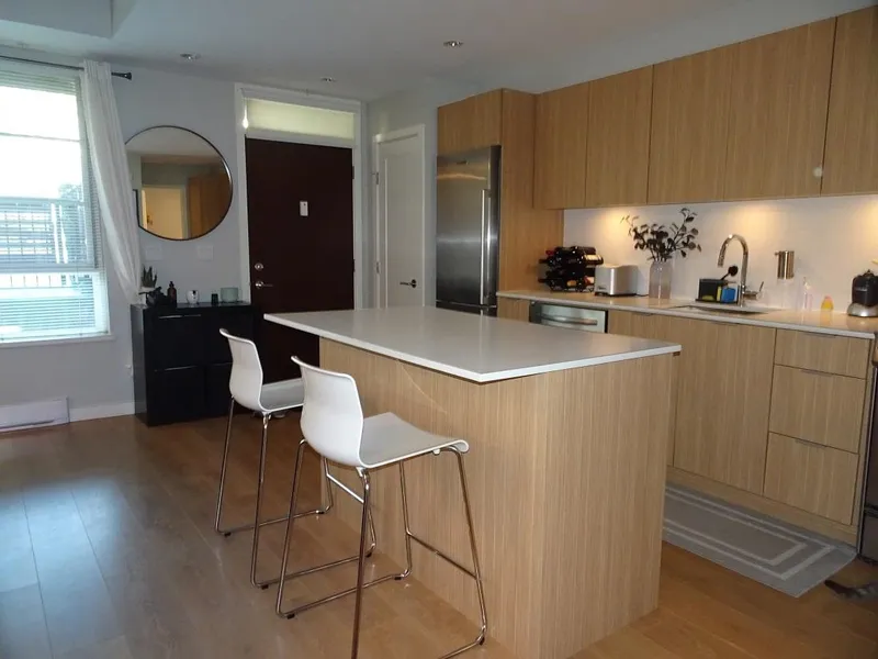 1 3728 THURSTON STREET - photo 4 of 16