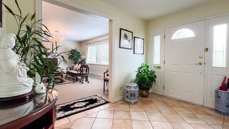 6671 GAINSBOROUGH DRIVE - photo 3 of 29