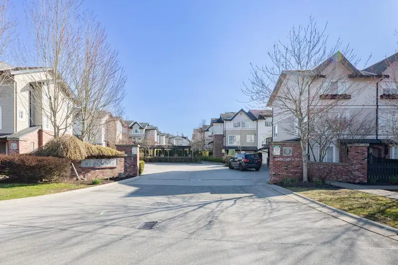 136 2450 161A STREET - photo 1 of 3