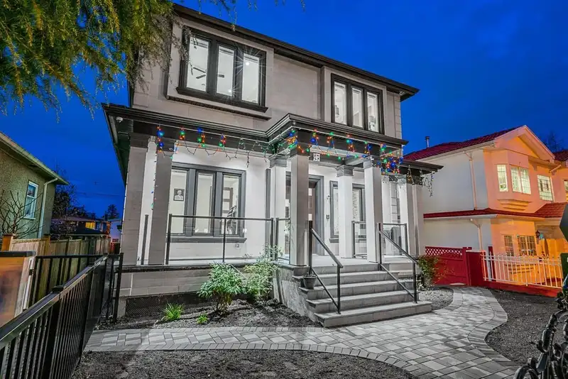 1838 E 49TH AVENUE - photo 3 of 40