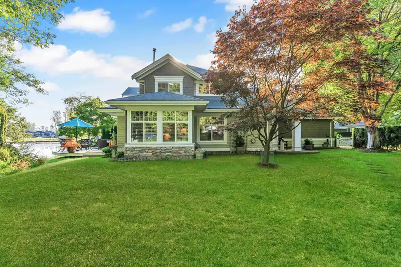 3 5900 FERRY ROAD - photo 1 of 40