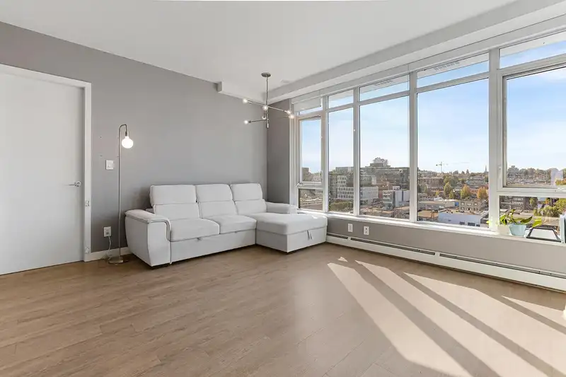 1102 1788 ONTARIO STREET - photo 1 of 29