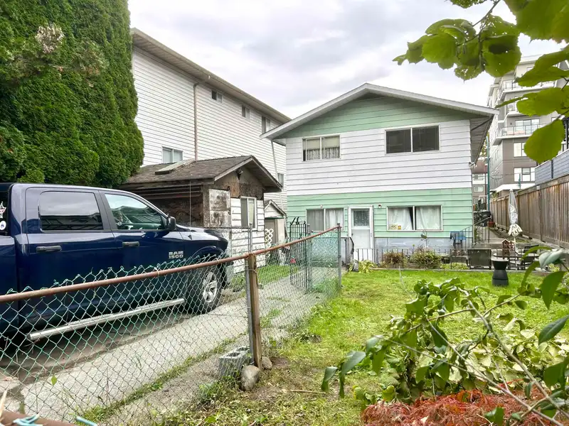 2342 KELLY AVENUE - photo 3 of 9