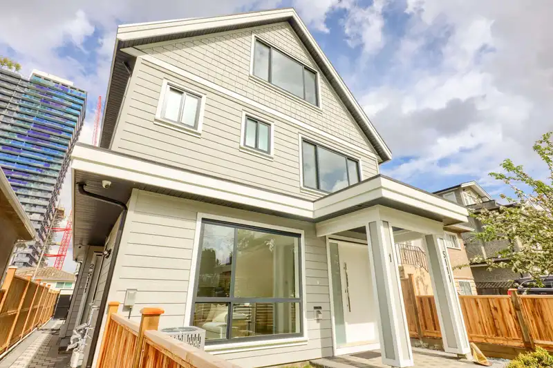 1 5111 ANN STREET - photo 2 of 22