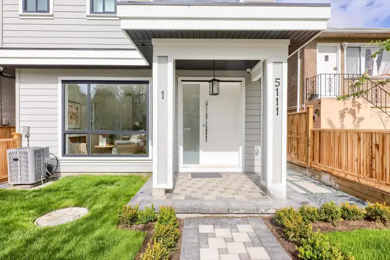 1 5111 ANN STREET - photo 4 of 22