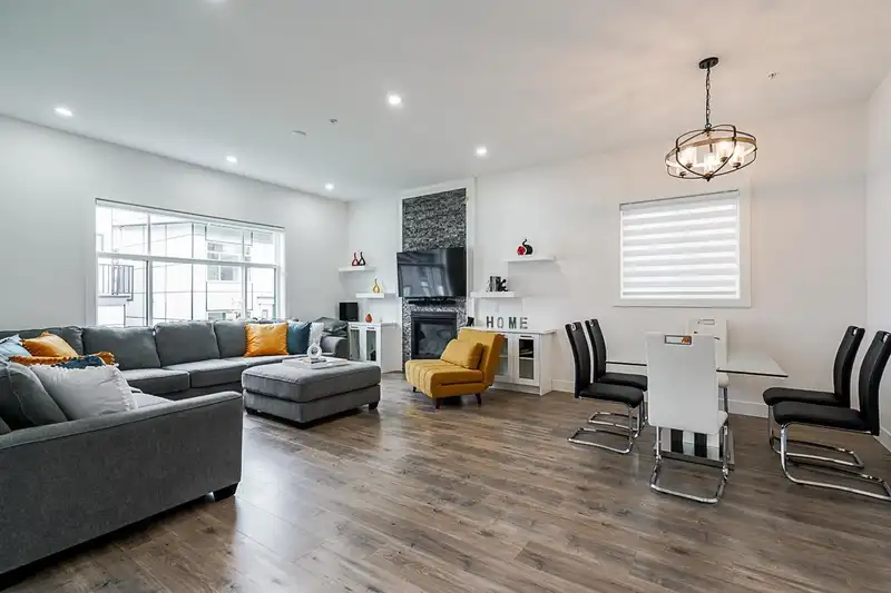 36751 DIANNE BROOK AVENUE - photo 4 of 27