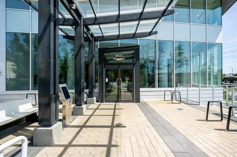 901 4433 ALASKA STREET - photo 3 of 25