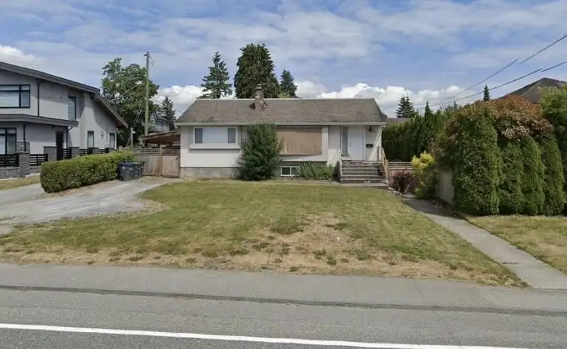 5820 184 STREET - photo 1 of 6