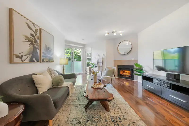 309 518 THIRTEENTH STREET - photo 2 of 27