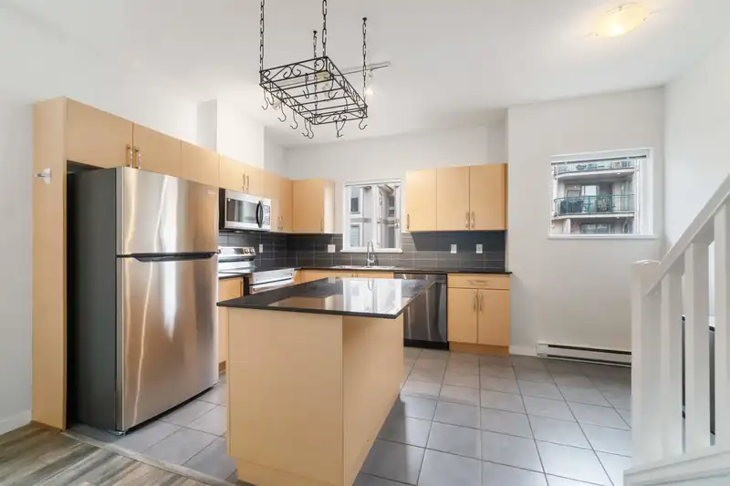 602 1661 FRASER AVENUE - photo 2 of 30
