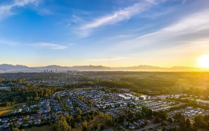 121 8293 KING GEORGE BOULEVARD - photo 3 of 3