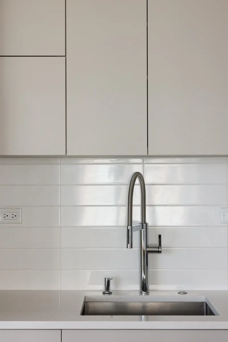 1403 989 BEATTY STREET - photo 4 of 25