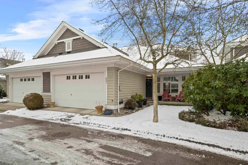 27 5900 FERRY ROAD - photo 3 of 38
