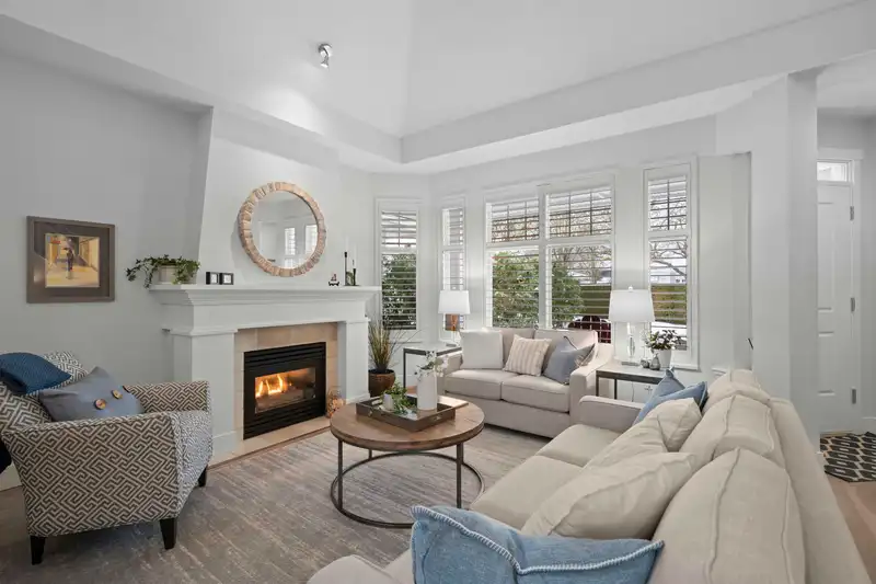 27 5900 FERRY ROAD - photo 4 of 38