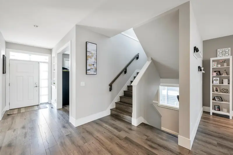 6046 145 STREET - photo 4 of 25