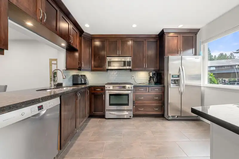 2315 MOUNTAIN HIGHWAY - photo 4 of 40