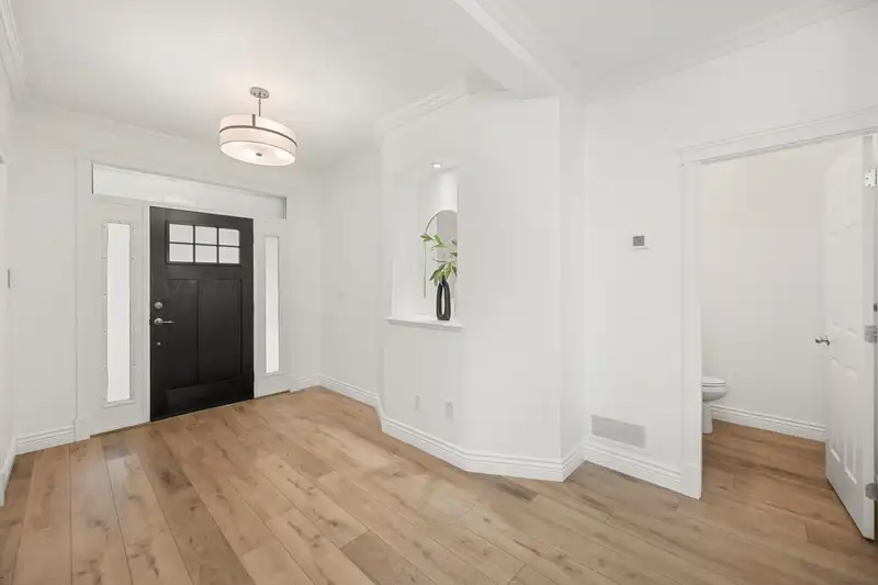 18667 63A AVENUE - photo 4 of 40