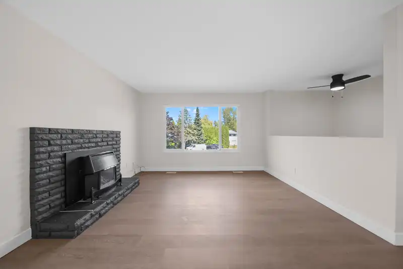32114 MOUAT DRIVE - photo 4 of 34