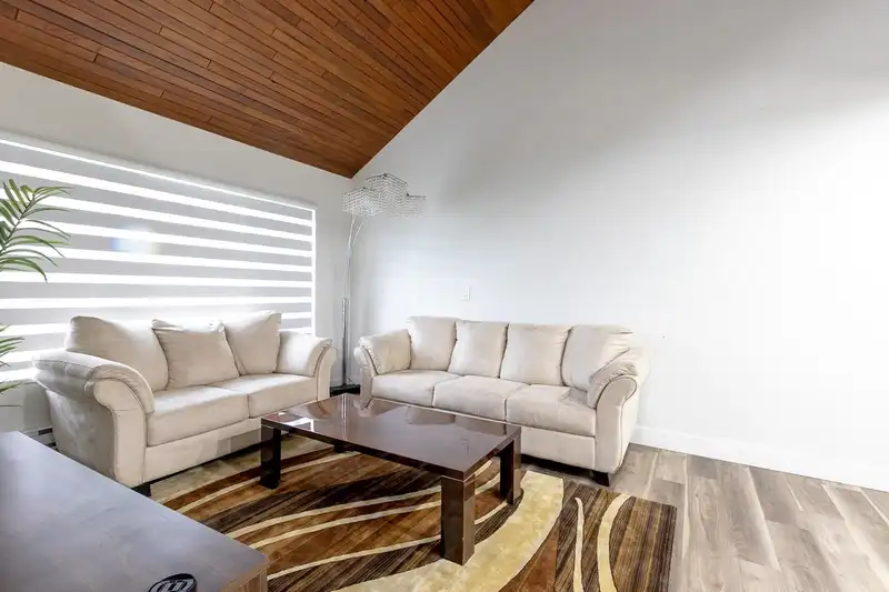 2224 WILLOUGHBY WAY - photo 3 of 40