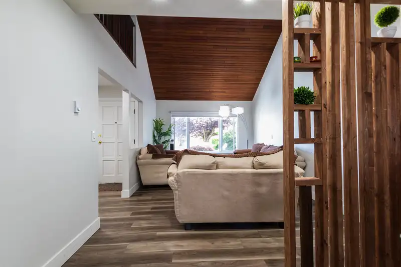 2224 WILLOUGHBY WAY - photo 4 of 40