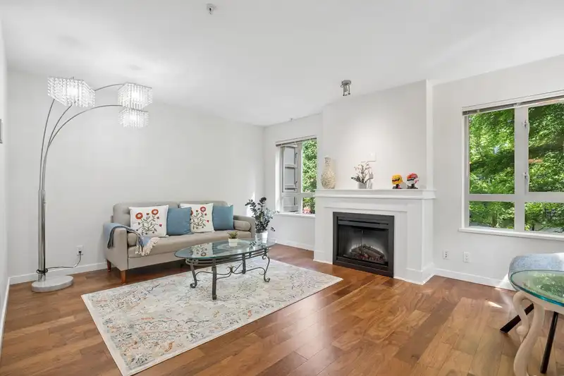 206 3097 LINCOLN AVENUE - photo 2 of 40