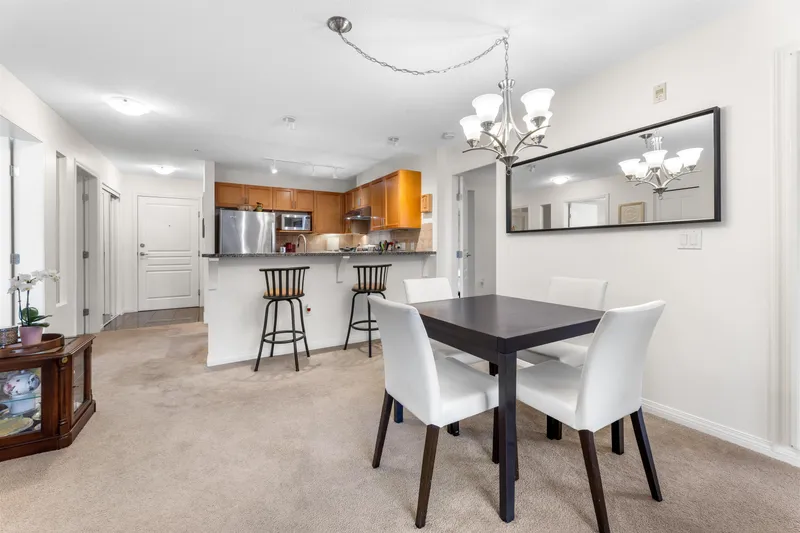 310 15188 22 AVENUE - photo 4 of 23