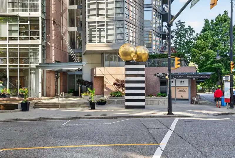 702 1205 W HASTINGS STREET - photo 4 of 40