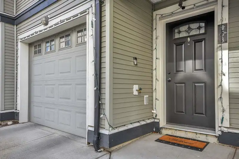 53 7156 144 STREET - photo 1 of 40