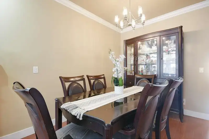 53 7156 144 STREET - photo 4 of 40