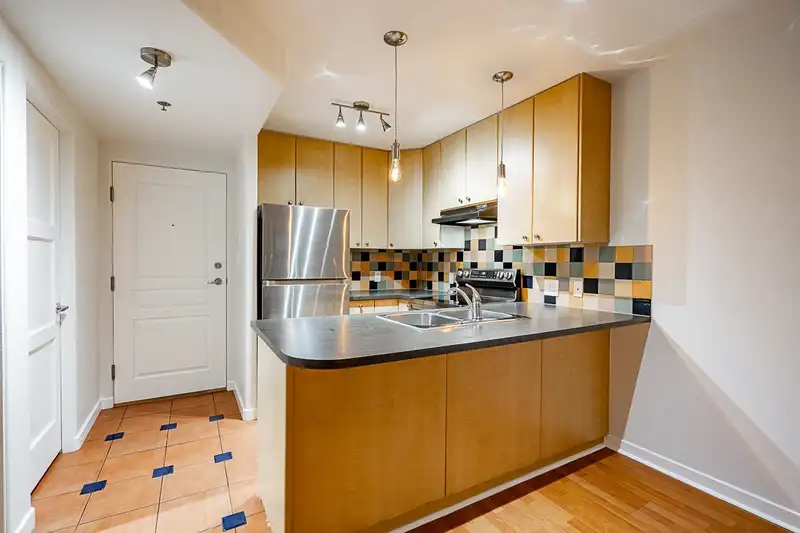 311 819 HAMILTON STREET - photo 1 of 35