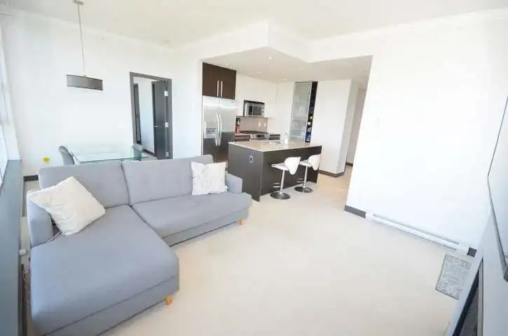 902 1088 W 14TH AVENUE - photo 4 of 26